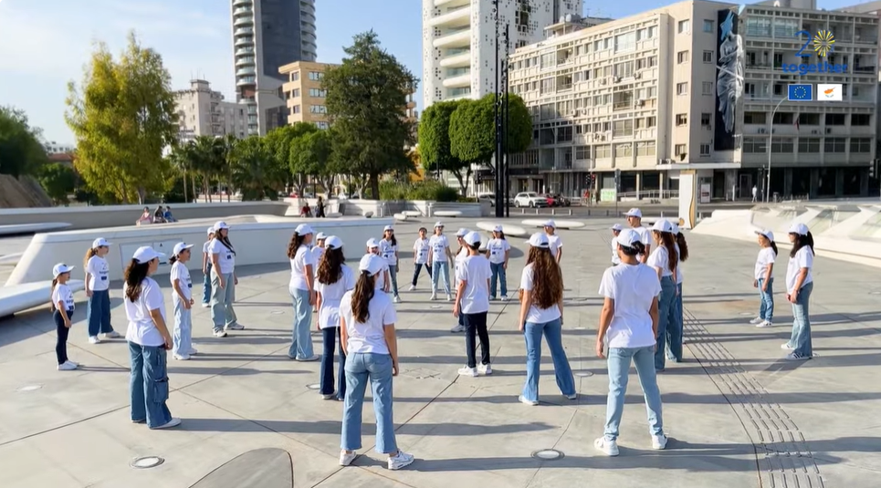 Children in Eleftheria Square singing